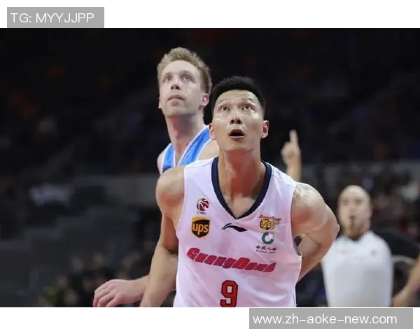 重庆篮球队在联合会杯中的灵活性表现引发热议展现团队实力与战术创新 重庆篮球队在联合会杯中的灵活性表现引发热议展现团队实力与战术创新